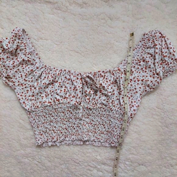 Floral peasant crop top from Garage. - Picture 3 of 8